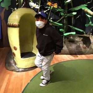 Meet your Posher, Damien